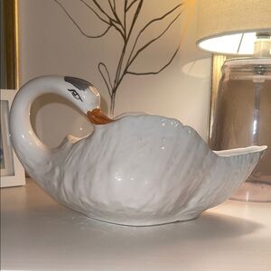 Elegant White Swan Ceramic Bowl